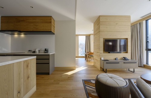 Akaigawa Hotel | Yu Kiroro