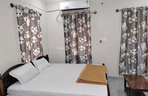 Kanipakam Hotel | YU Stay - Kanipakam