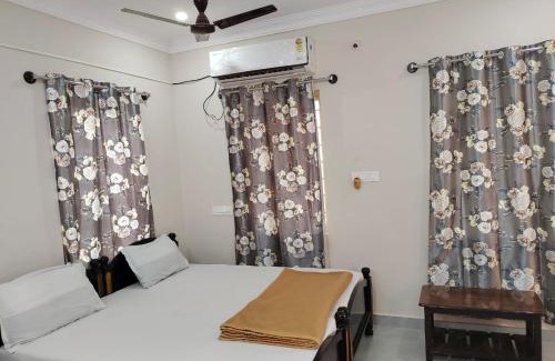 Kanipakam Hotel | YU Stay - Kanipakam