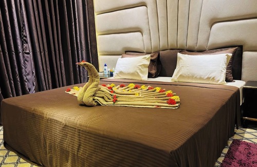 Kaduwela Hotel | Yuki Grand Hotel