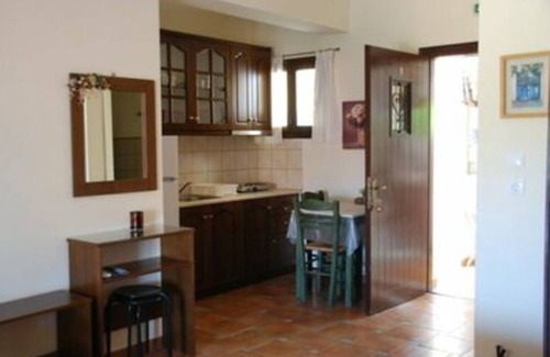 Aravissos Condo | YULI'S HOUSE APARTMENT COMPLEX NEAR THE SEA