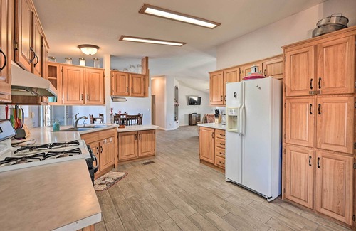 Foothills Cottage | Yuma Vacation Rental w/Yard & Grills!
