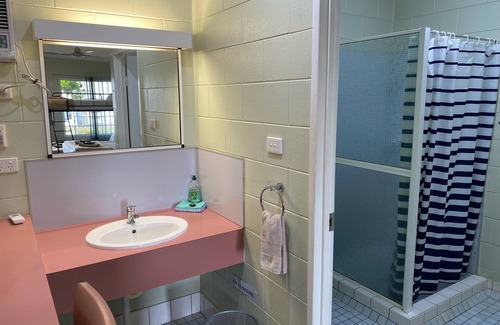 Yungaburra Hotel | Yungaburra Park Motel