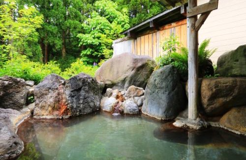 Shiozawa Onsen Hotel | Yunohirakan