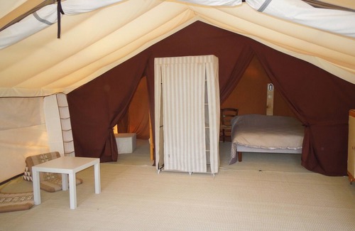 Le Poet-Celard RV Rental | Yurt and tent cabin rentals