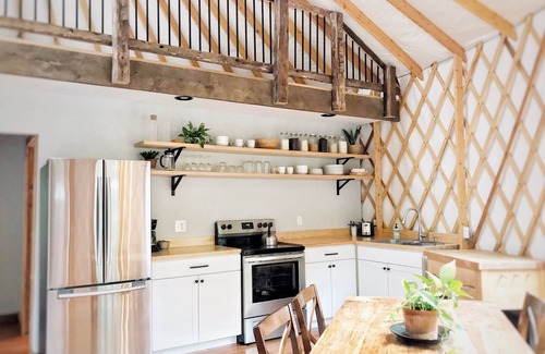Lexington House | Yurt at Stillhouse Farm *Wifi *Creek *Private *Less than 5 miles from VMI + W&L