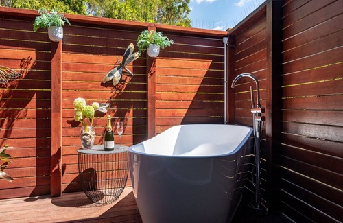 Mullaway House | Yurt By Sea accommodation Mullaway
