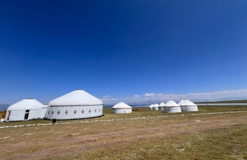Naryn Region Hotel | Yurt Camp "Sary-Bulun" at Song-Kul Lake, Naryn Сон-Куль