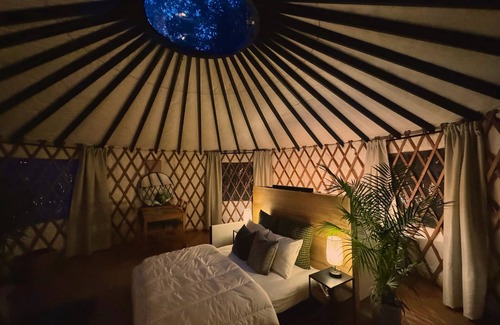 Port Moody Cabin | Yurt |Hot tub & Sauna |Cape Carraholly Retreat