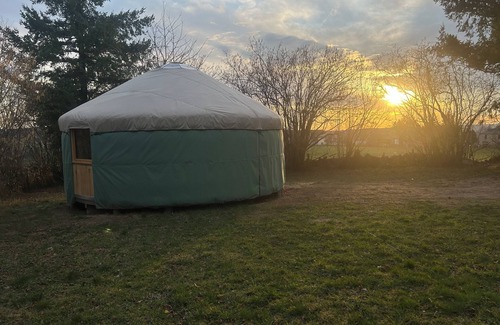 Saint-Amans-des-Cots Ski Chalet | Yurt rental 2/4/6 persons