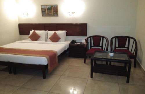 Ernakulam South Hotel | Yuvarani Residency