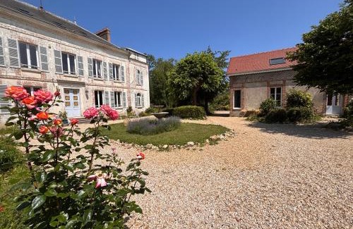 Villeblevin Bed & Breakfast | YXIE - Manoir des Arts