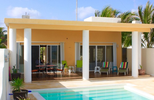 San Benito House | Z'Uno, the Perfect Little Beach House on Gulf with Pool in Playa San Benito
