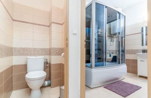 Mlade Buky Apartment | Za řekou