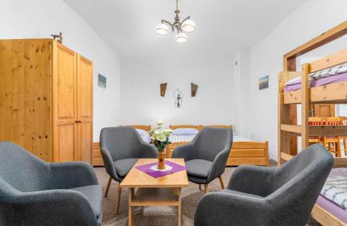 Mlade Buky Apartment | Za řekou