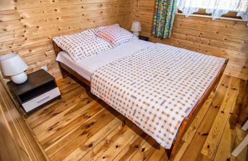 Karwienskie Bloto Drugie Cabin | Zacisze pod Laskiem