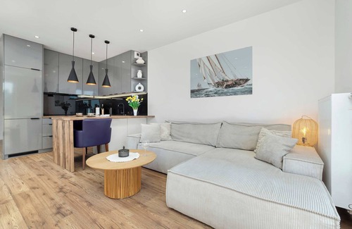 Rzeszow Apartment | Zaciszna 13 | Bright Apartment | Balcony