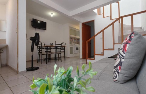 Queretaro Apartment | Zafiro - Cerca a vía rápida