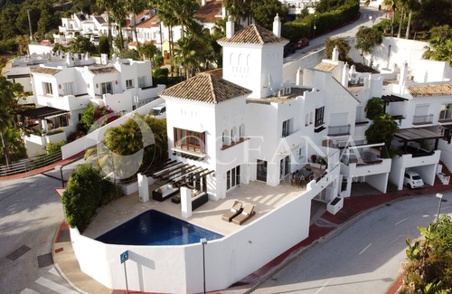 Istan House | Zahara de Istan, Family Villa with Private Pool.