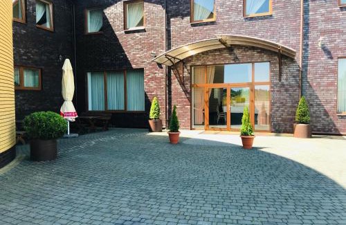 gmina Olszewo-Borki Hotel | Zajazd Hubus