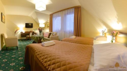 Humniska Hotel | Zajazd Pod Lipą