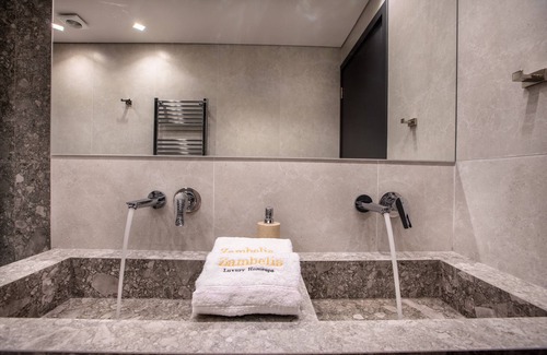 Kolokinthou Apartment | Zambelis Luxury Home Spa