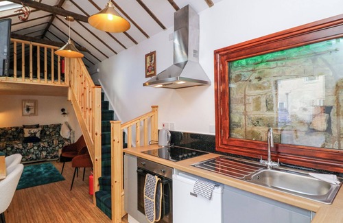 Edwinstowe Cottage | ZANDER'S CAVE in Edwinstowe