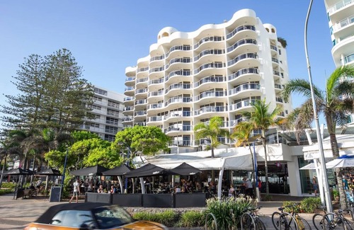 Mooloolaba Apartment | ZANZ205- Exclusive Outdoor Spa with Ocean Glimpses