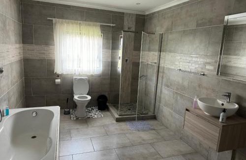 Deneysville House | Zari on Vaal Country Lodge