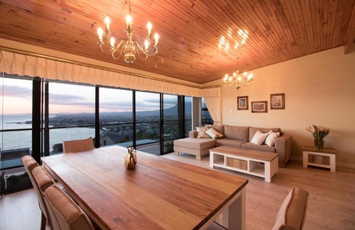 Mountainside Apartment | Zaria Sun