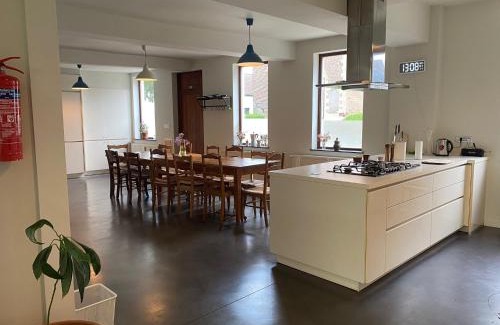 Zarlardinge House | Zarlar House