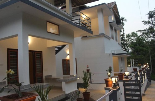 Vythiri Villa | Zavon Holiday Home -Deluxe Room