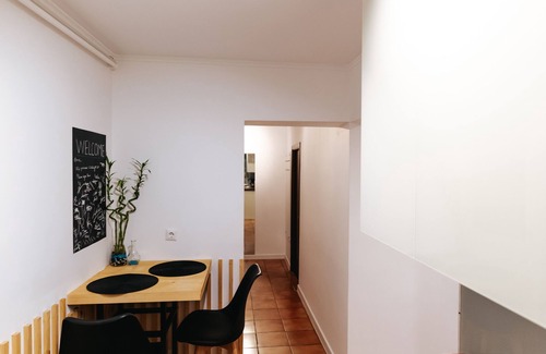 Tirgu Jiu Apartment | Zaza Apartment: Urban Retreat near Brâncuși's Axis!
