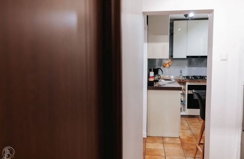Tirgu Jiu Apartment | Zaza Apartment: Urban Retreat near Brâncuși's Axis!