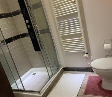 Suze-la-Rousse Apartment | Zaza