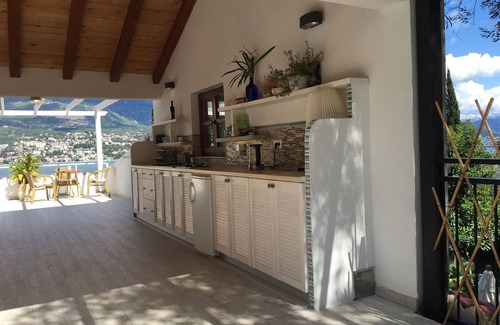 Igalo House | Zazenda House Rooftop Apartment
