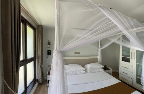 Bugahya Cabin | Zebi Ecolodge