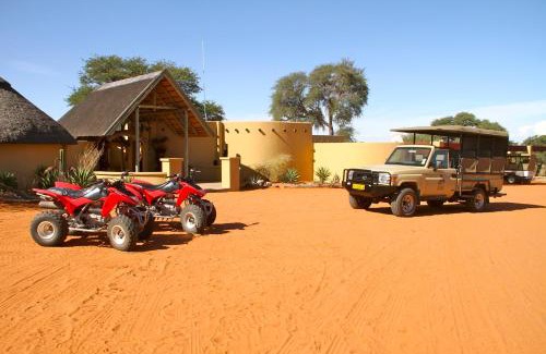 Intu Afrika Kalahari Private Reserve Cabin | Zebra Kalahari Lodge