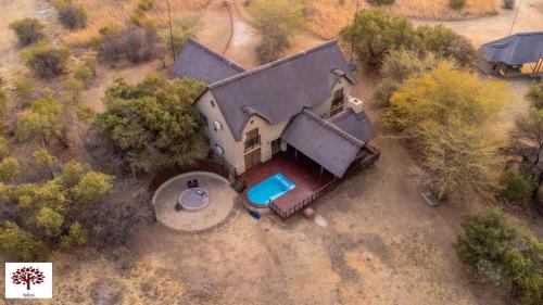 Leeupoort Villa | Zebula Golf and Wildlife Estate - Open Plains Pax 10 - Moi Signature Luxury villa