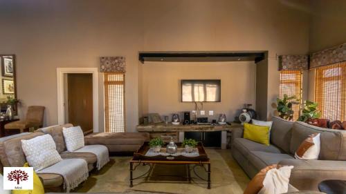 Leeupoort Villa | Zebula Golf and Wildlife Estate - Moi Signature Exclusive Leisure Villas