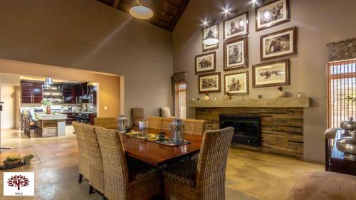 Leeupoort Villa | Zebula Golf and Wildlife Estate - Moi Signature Exclusive Leisure Villas