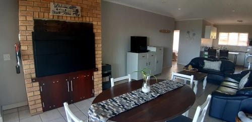 Kleinbaai Apartment | Zeezicht Oceanfront with a beautiful seaview