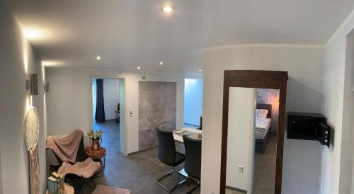 Neustadt-Hambach Apartment | Zeit in Hambach