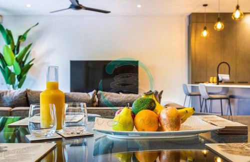 Fannie Bay Apartment | ZEN ARCTIC Luxury 2-Story T/House + Pool & Markets