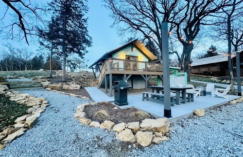 Ashland RV Rental | Zen Den - Canvas Tent | 1 Bed, 1 Bath