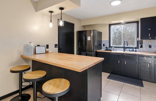 Cottage Grove House | Zen Den Oasis: Retreat in Nature, 4-Bedroom Home on 10 Acres of Private Land