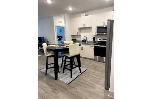 St. Johns Apartment | Zen Den!