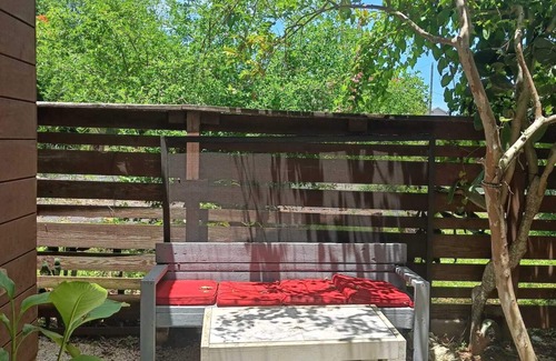 Savannah Cottage | Zen Eden 1-bedroom in Savannah with WiFi, AC, close to beach and shopping