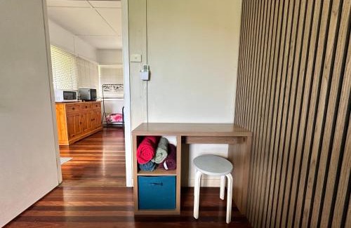 Taigum House | Zen Escape Guest House "Location 3" - Hidden Gem, Funky Corner, Boutique Granny Flat