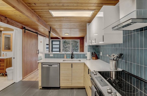 Old North End Cottage | Zen Garden House